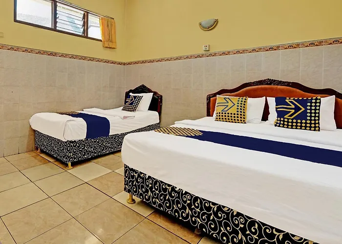Oyo Life 91677 Hotel Citra Dewi 3